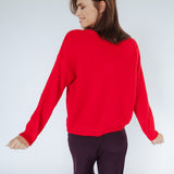 STRICKJACKE MIT V-AUSSCHNITT "DEVIL RED"