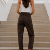 LEO MOM JEANS CHOCLATE