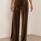 FLIESSENDE WEITE HOSE IN SAMTOPTIK