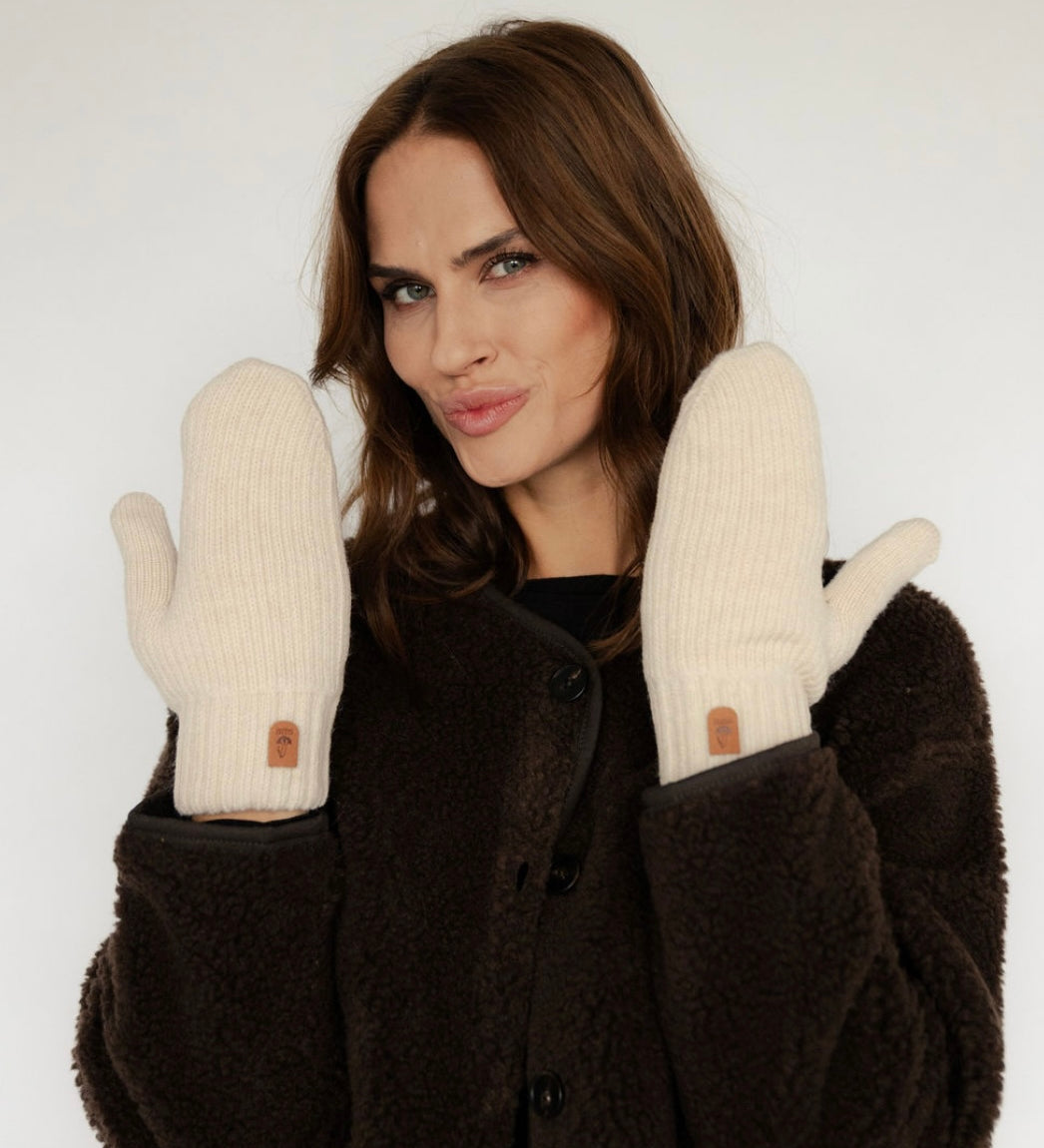 GEFÜTTERTE FÄUSTLINGE