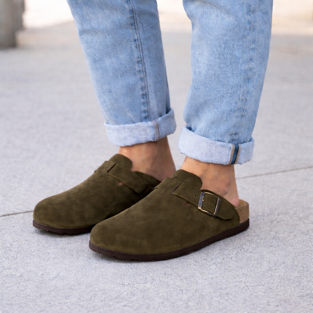 VELOURLEDER- CLOGS MIT SCHNALLE