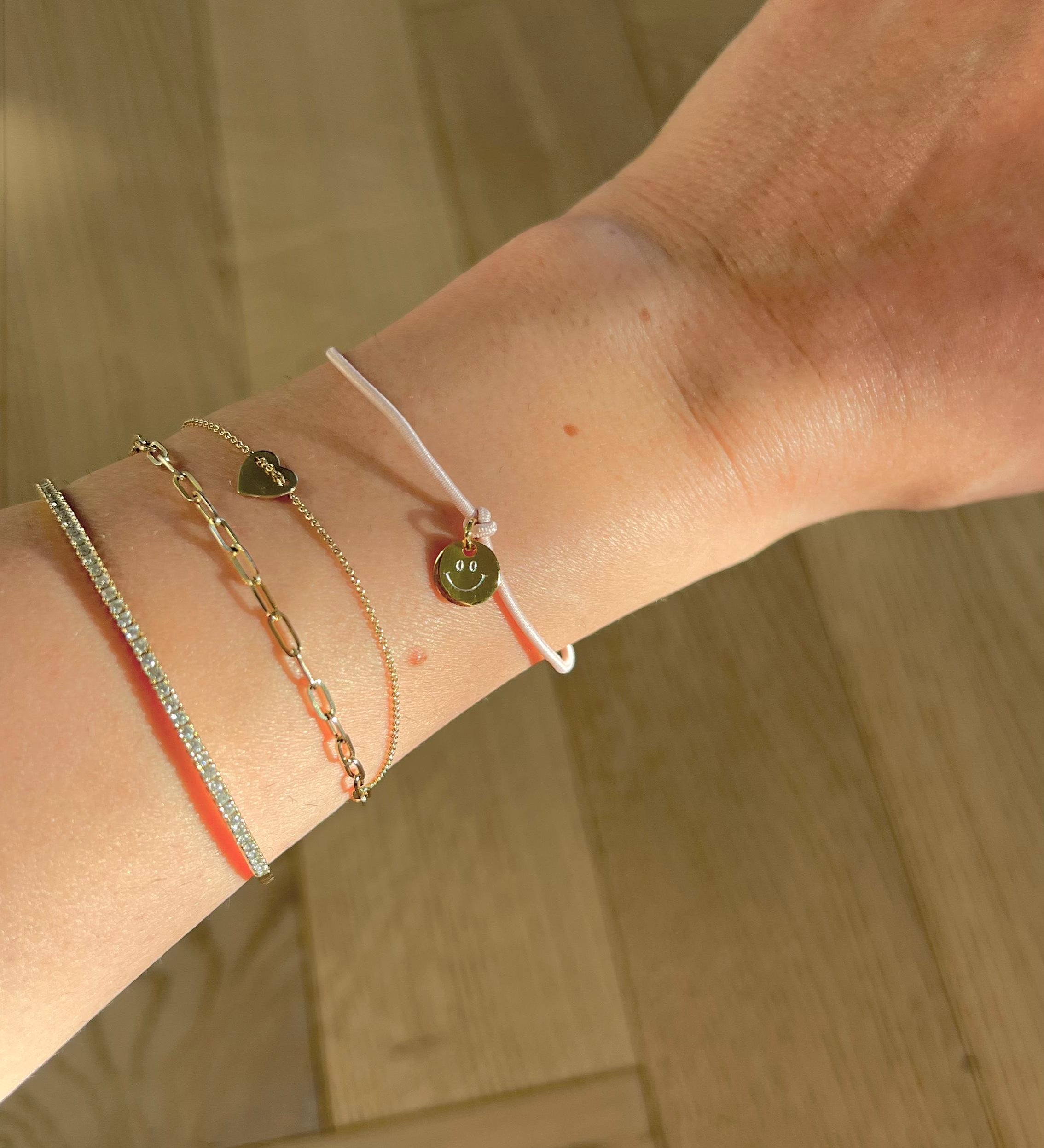 HANDGEFERTIGTES NYLONBÄNDCHEN MIT ANHÄNGER-PLAKETTE "KLEEBLATT, SMILEY, NO SMILEY"