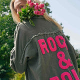OVERSIZE JEANSHEMD „ROCK & ROLL“ MIT FRANSEN