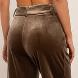 FLIESSENDE WEITE HOSE IN SAMTOPTIK