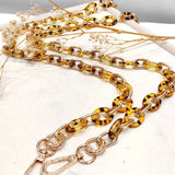 HANDYKETTE IN LEO-OPTIK