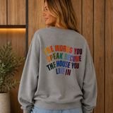 OBERSIZE V-NECK SWEATER „WORDS“