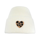 BEANIE MIT LEOHERZCHEN „NIA“