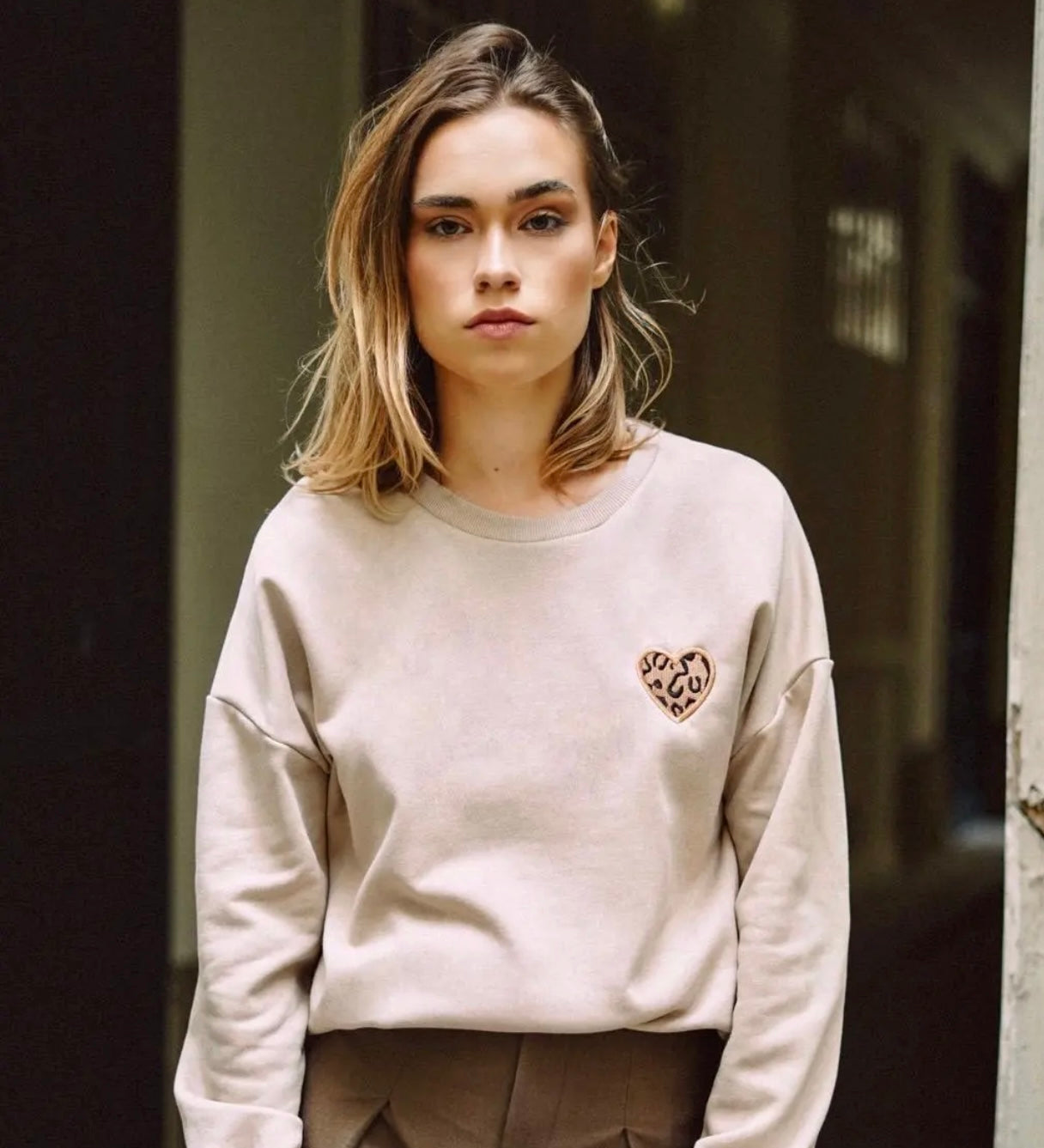 SWEATSHIRT „HERZ LEO"