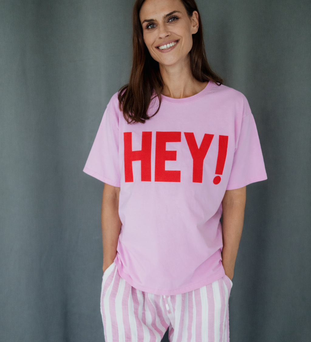 OVERSIZE T-SHIRT „HEY"
