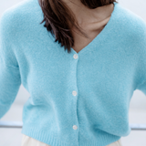 STRICKJACKE MIT V-AUSSCHNITT "HELLBLAU"