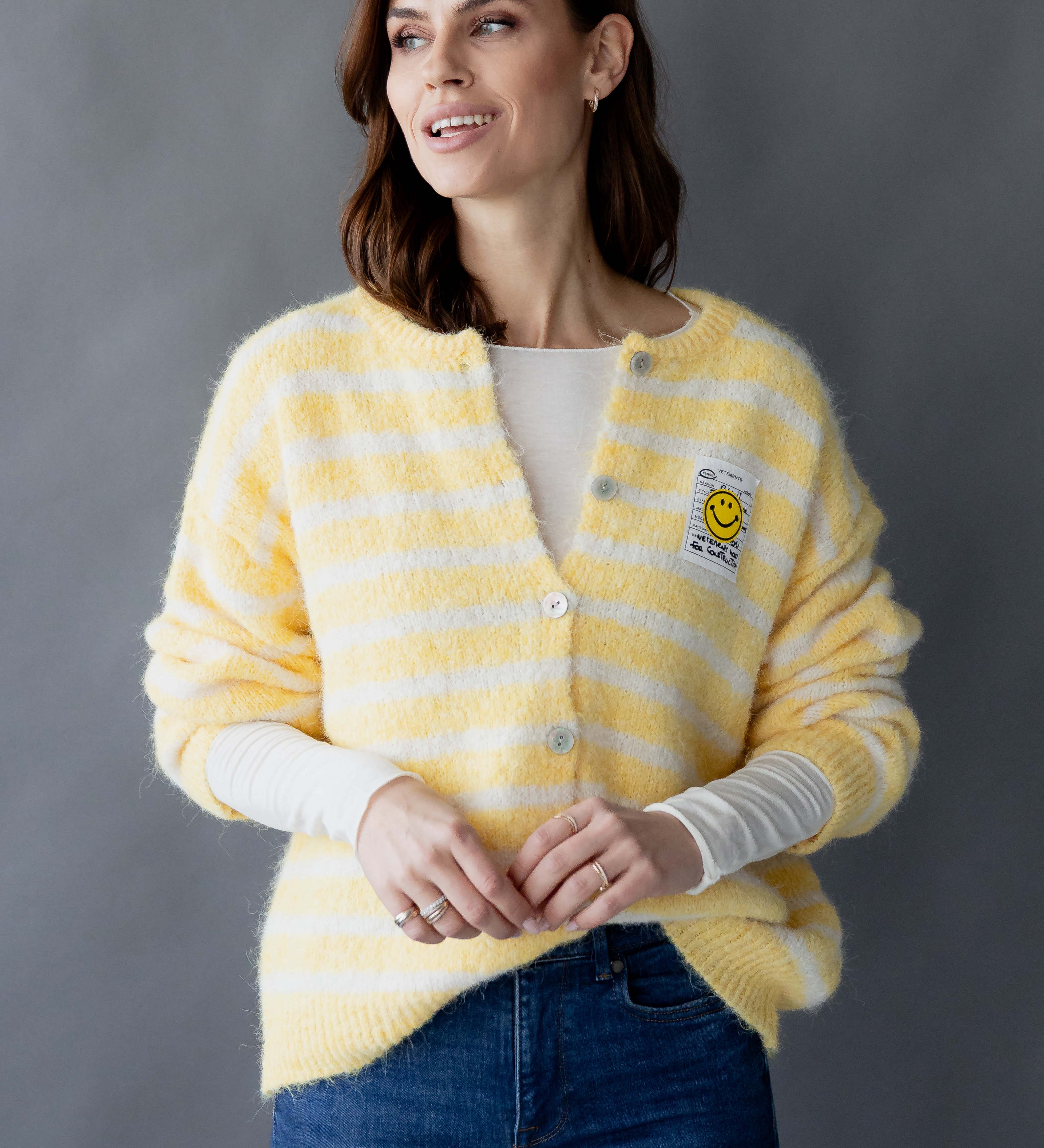 GESTREIFTER CARDIGAN "SMILEY"