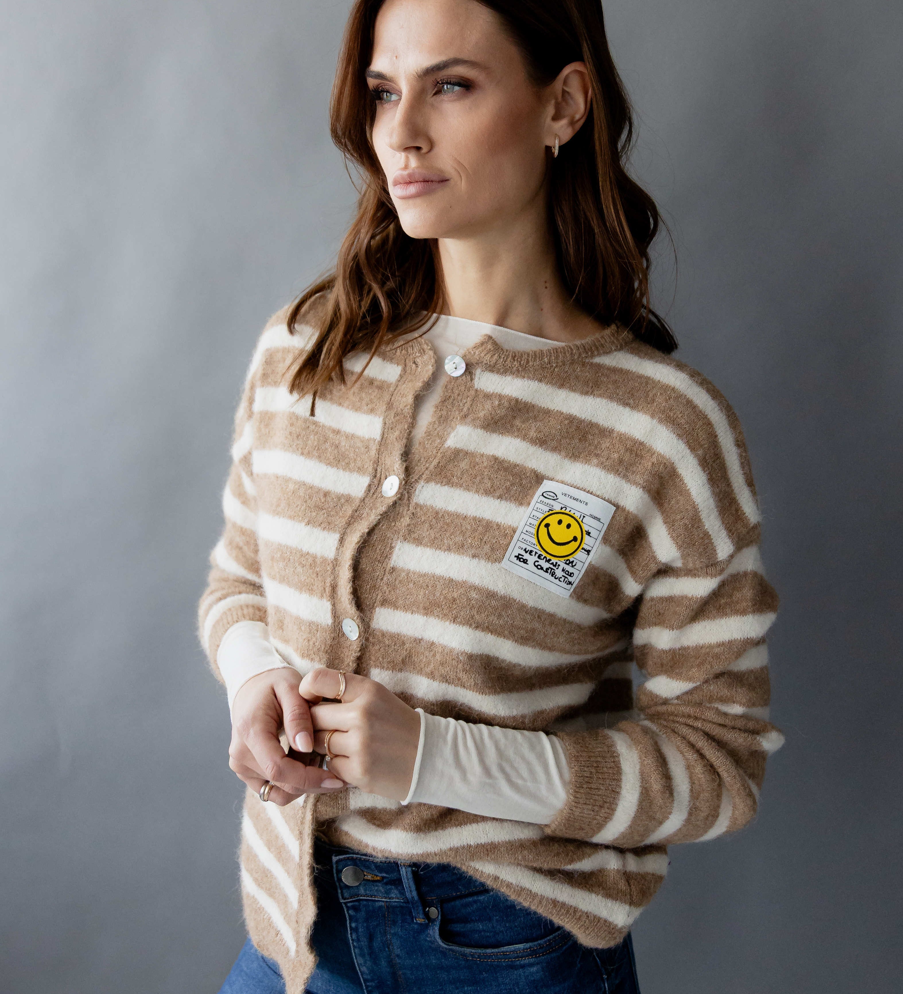 GESTREIFTER CARDIGAN "SMILEY"