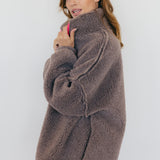 OVERSIZE TEDDYJACKE IN TAUPE "DRESS FOR YOURSELF"