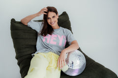 OVERSIZE T-SHIRT „HEY"