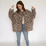 OVERSIZE LEOJACKE IN TAUPE