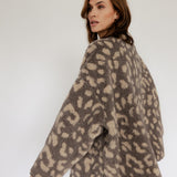 OVERSIZE LEOJACKE IN TAUPE